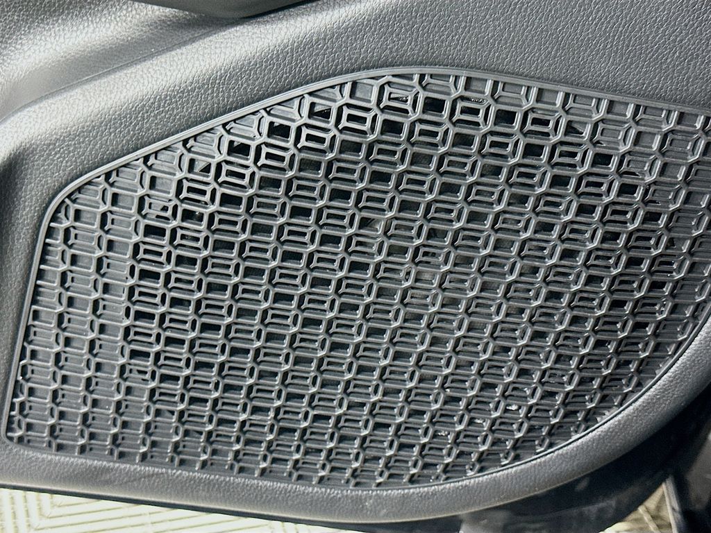 Thumbnail: 2025 Toyota Tacoma - 19