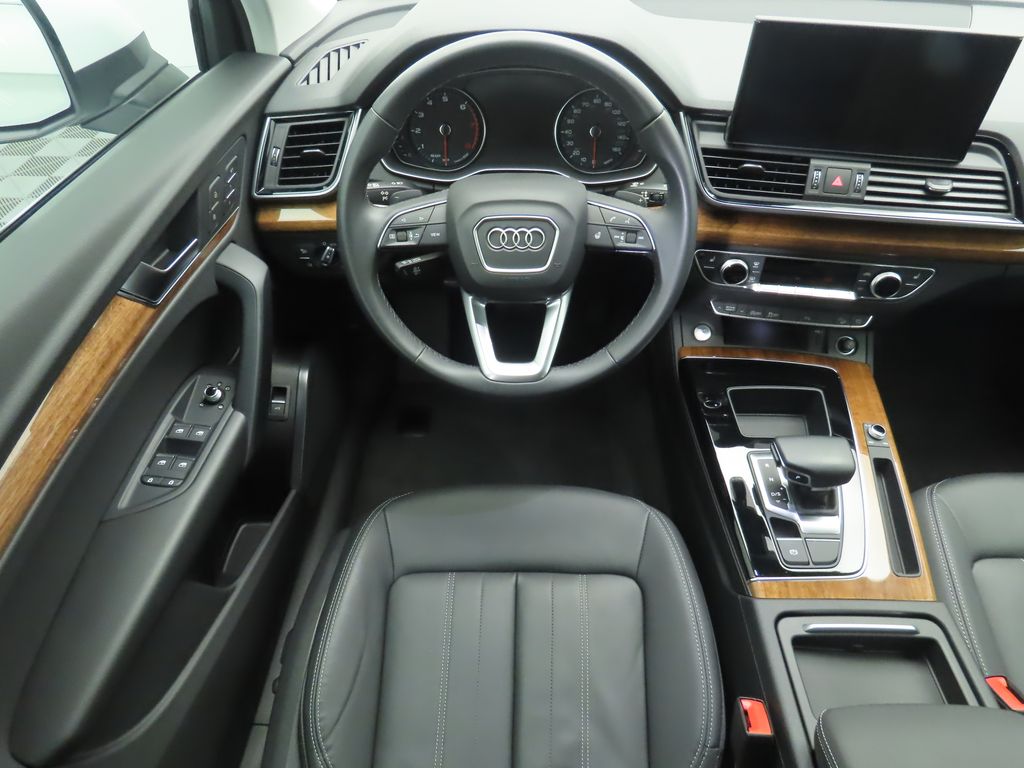 Thumbnail: 2022 Audi Q5 - 10