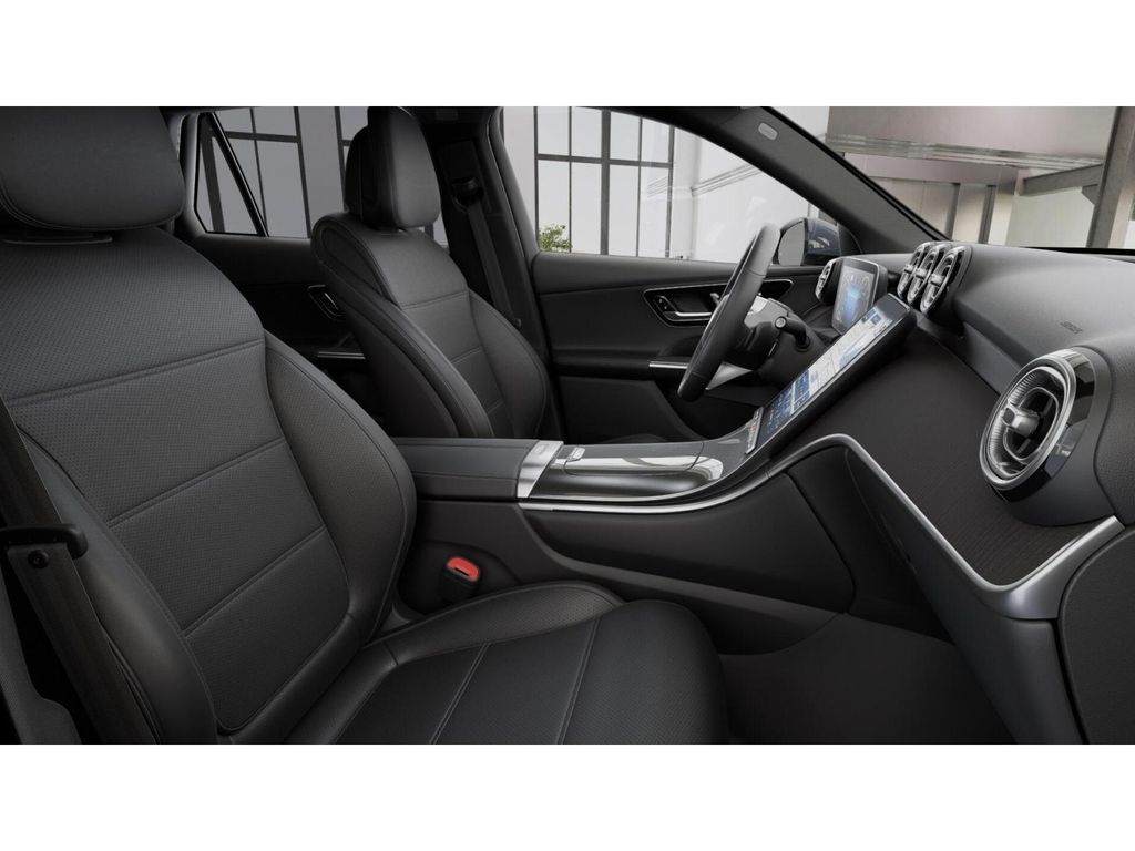 2025 Mercedes Benz GLC 300 4MATIC photo 4