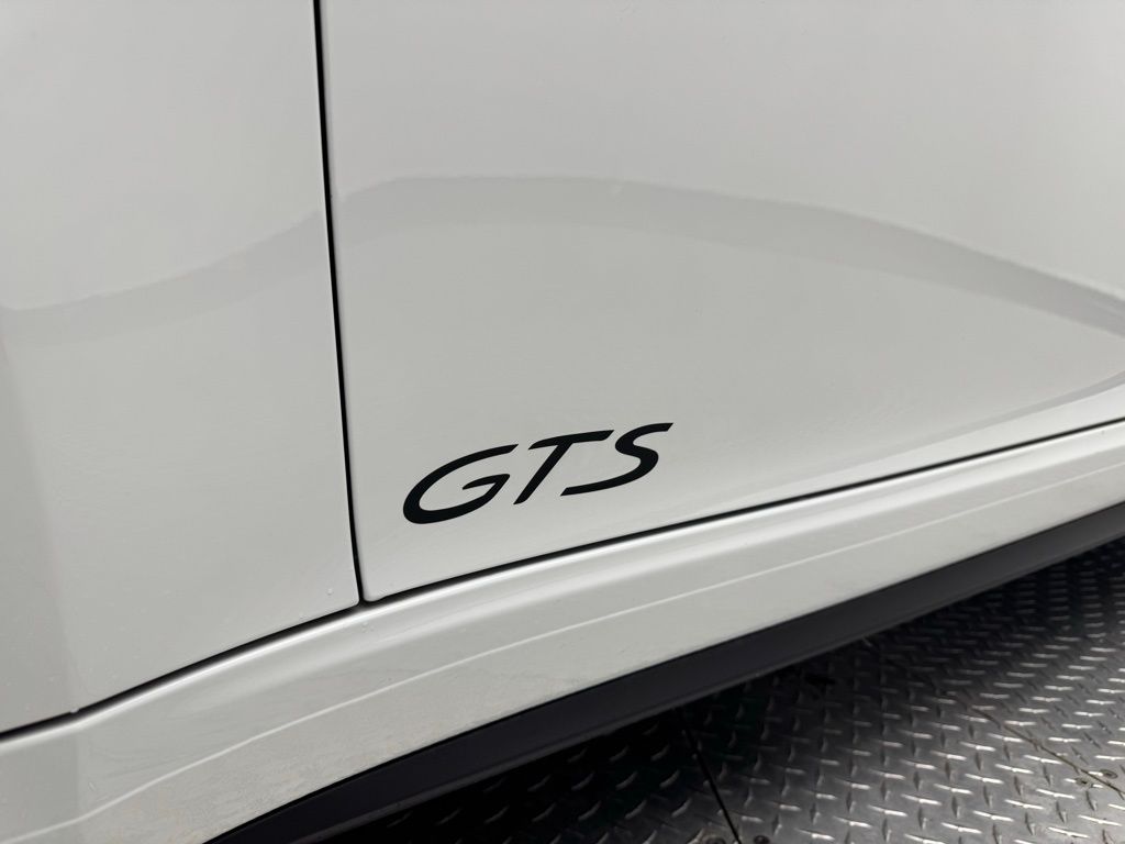 2016 Porsche 911 Carrera S 13