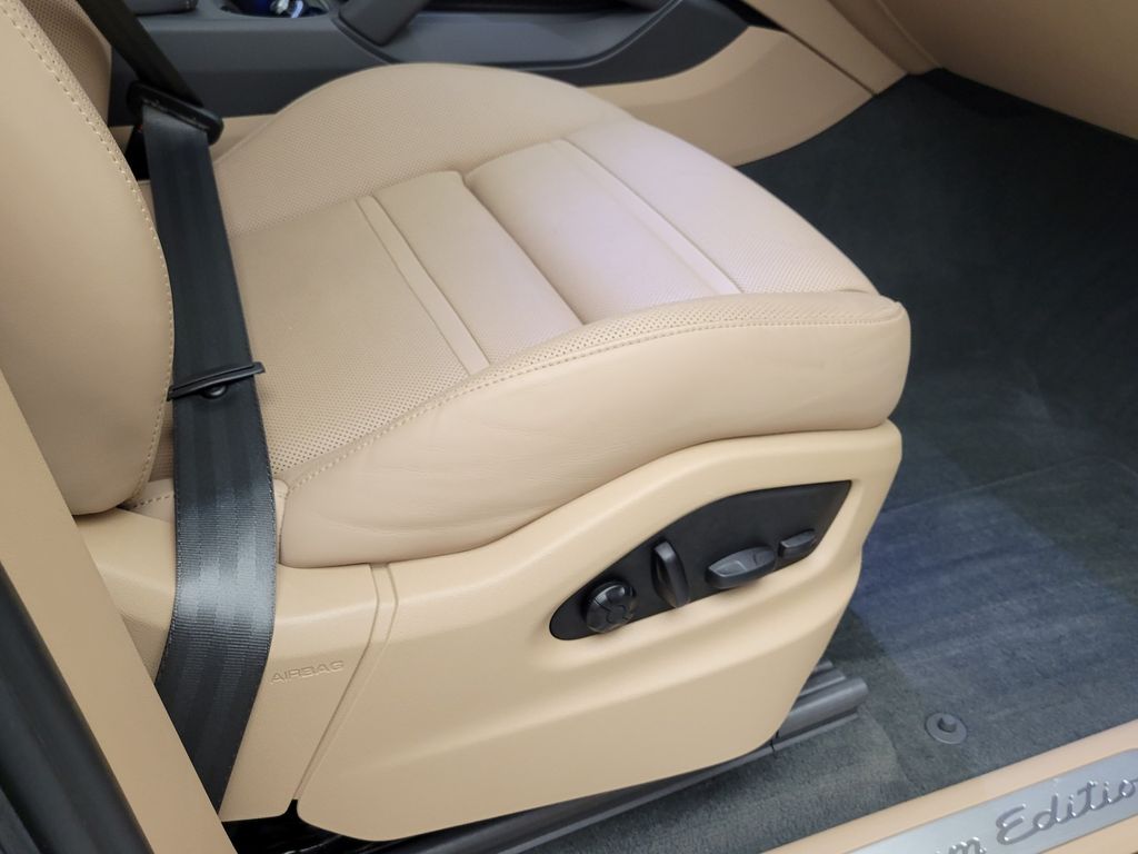 Thumbnail: 2023 Porsche Cayenne - 13