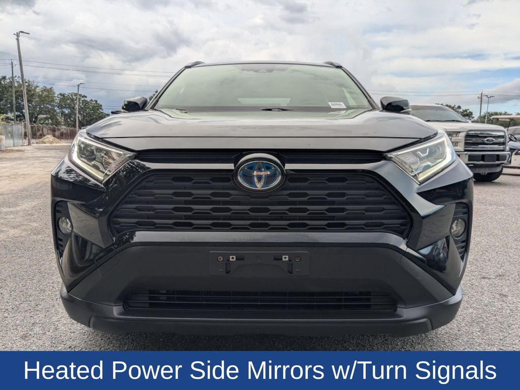 2020 Toyota RAV4 Hybrid XLE
