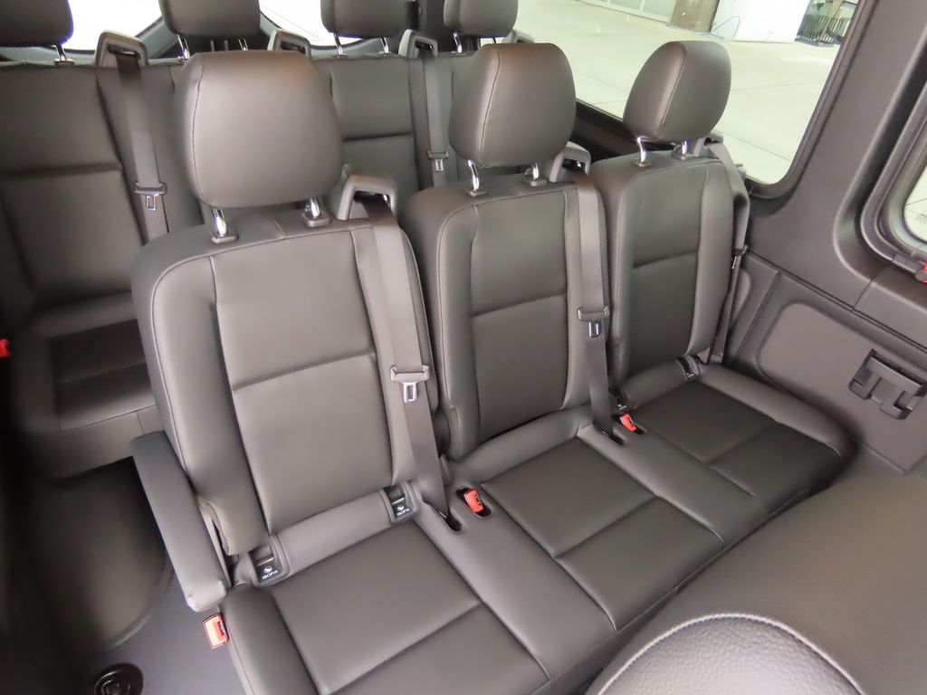 Thumbnail: 2025 Mercedes-Benz Sprinter - 23