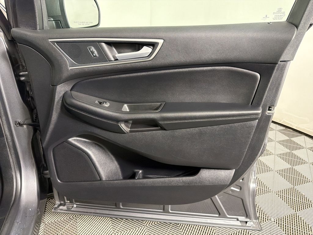 used 2021 Ford Edge car, priced at $20,900