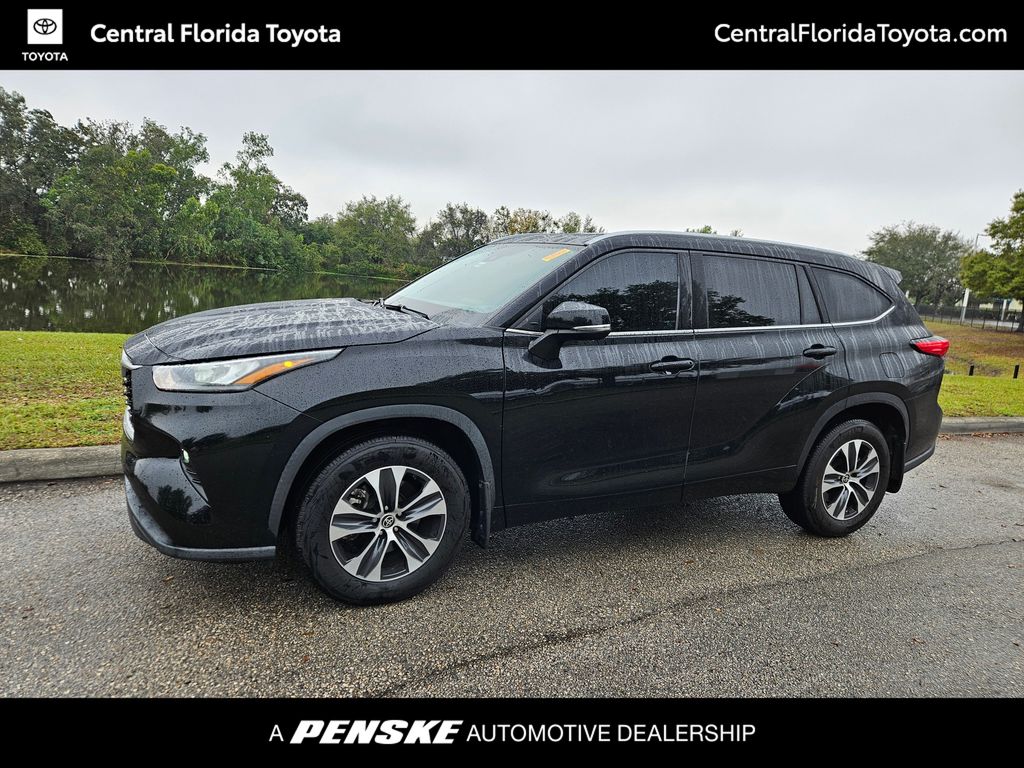 2020 Toyota Highlander XLE -
                Orlando, FL