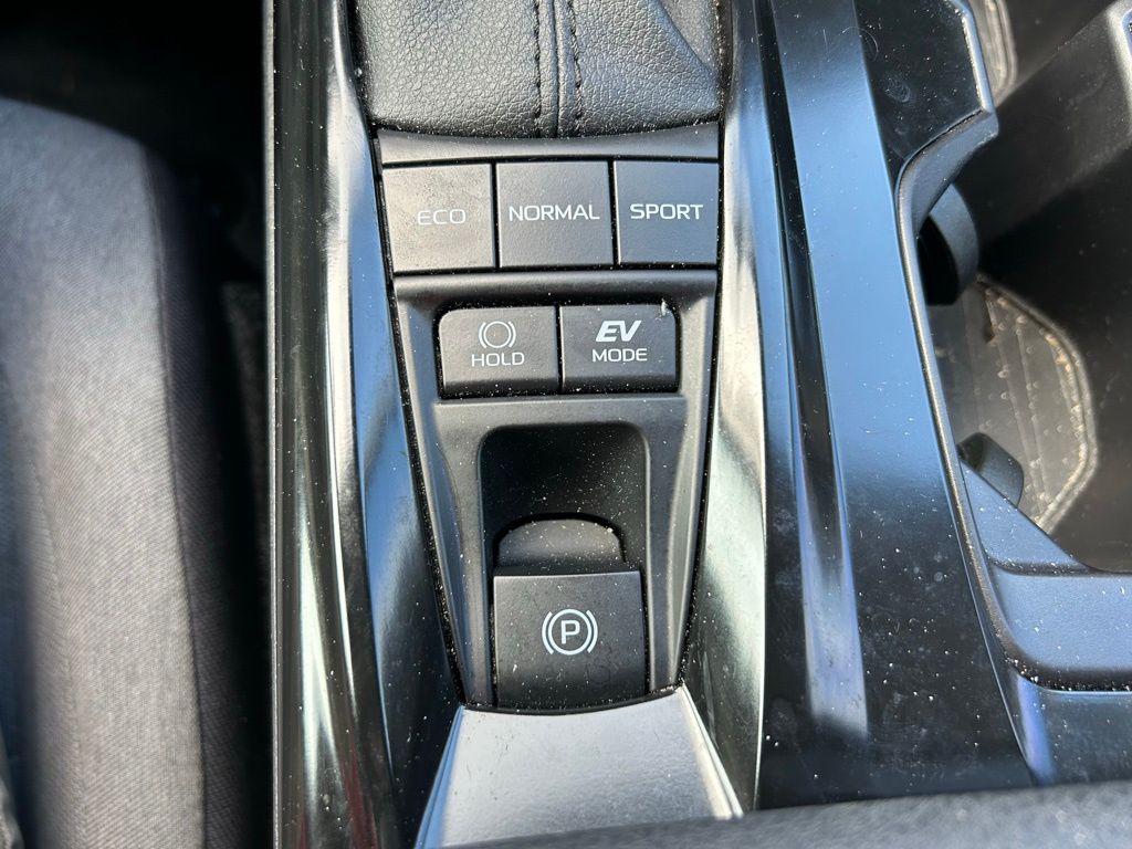 Thumbnail: 2025 Toyota Camry - 27