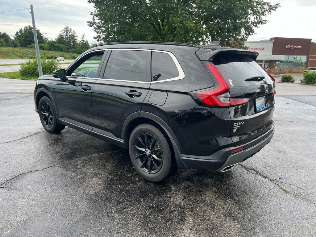 View vehicle photo 4