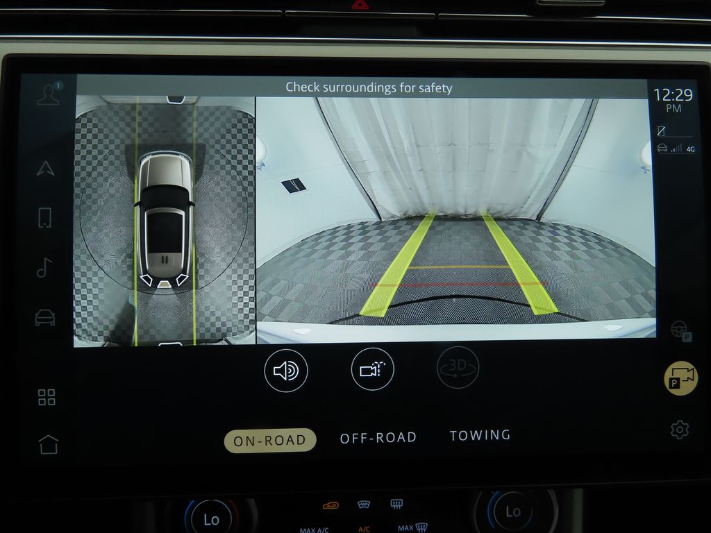 2023 Land Rover Range Rover SE 16