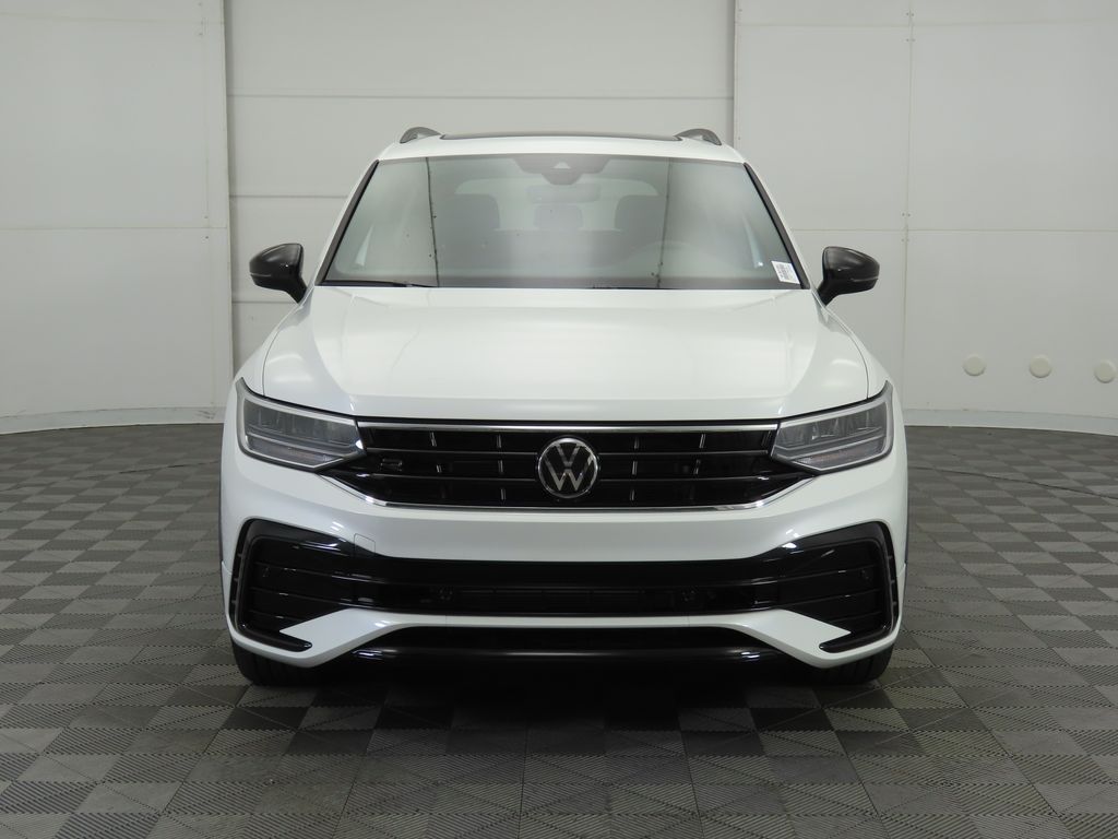 2024 Volkswagen Tiguan SE R-Line Black 3