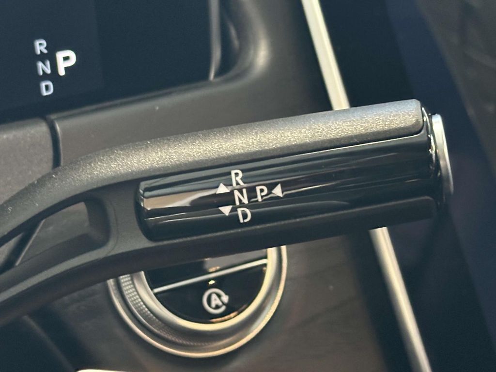 2025 Mercedes-Benz E-Class E 450 12