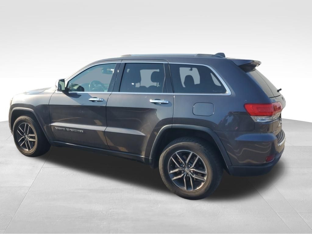 Used 2017 Gray Jeep Limited image 2