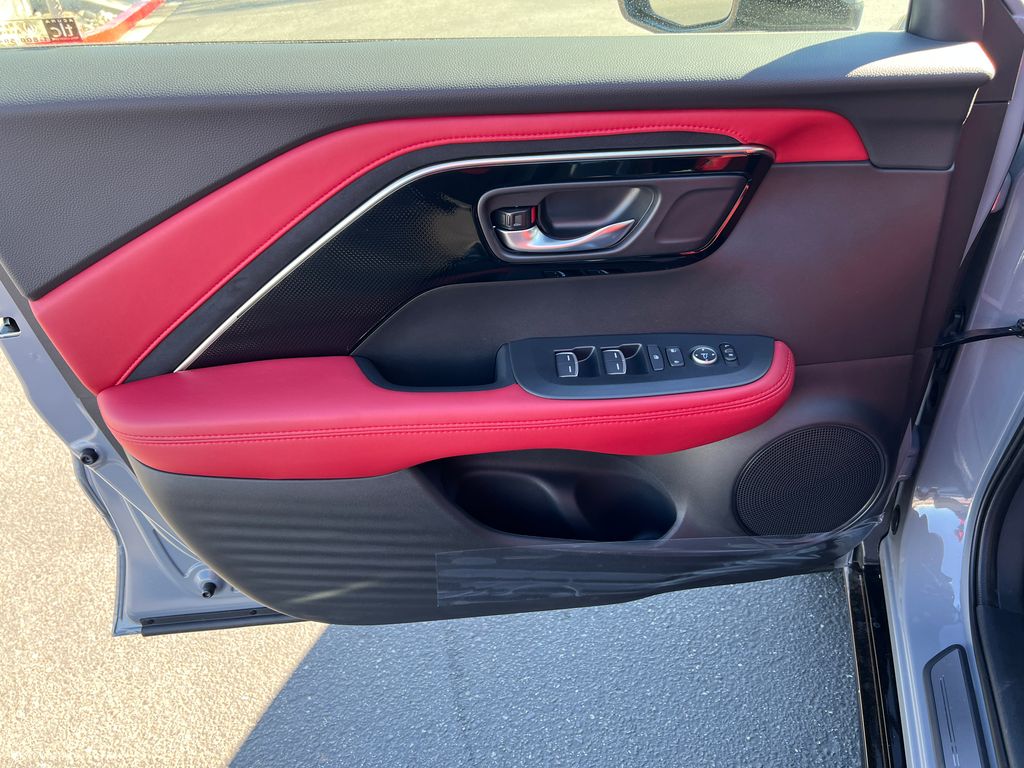 Thumbnail: 2025 Acura ADX - 12