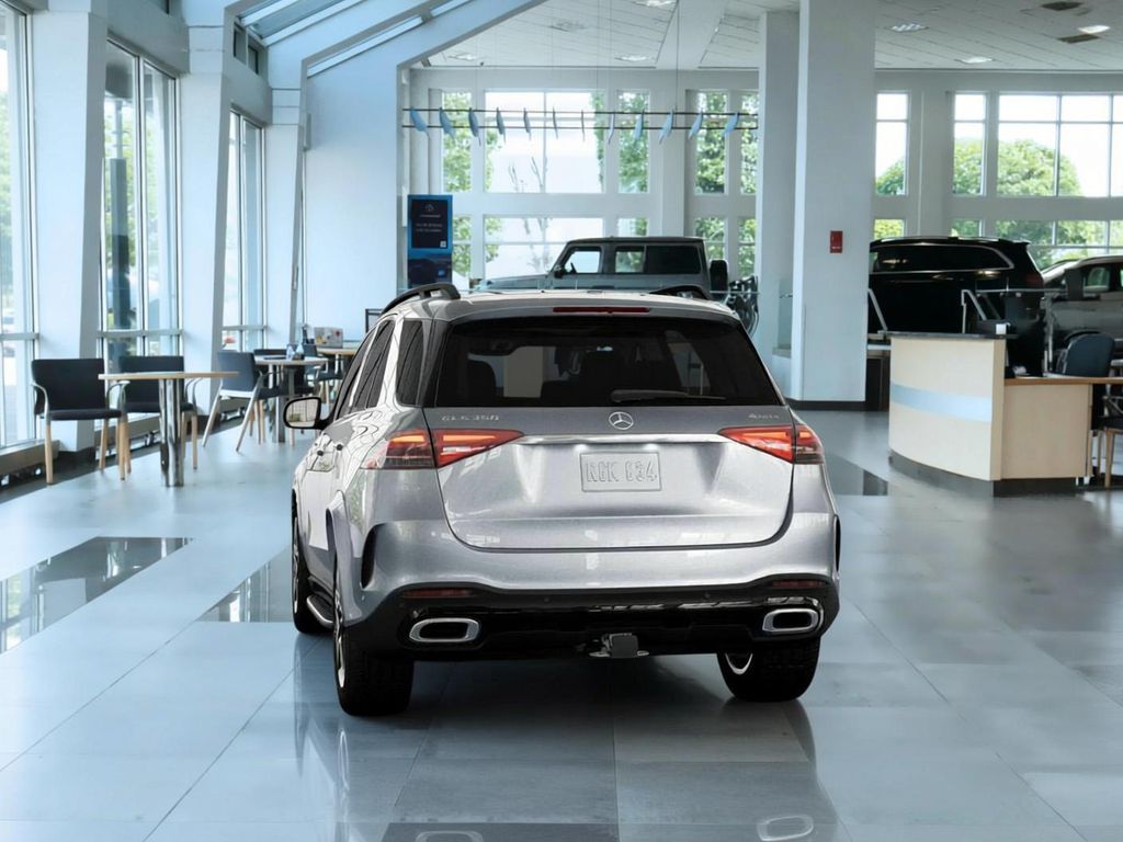 Thumbnail: 2026 Mercedes-Benz GLE - 25