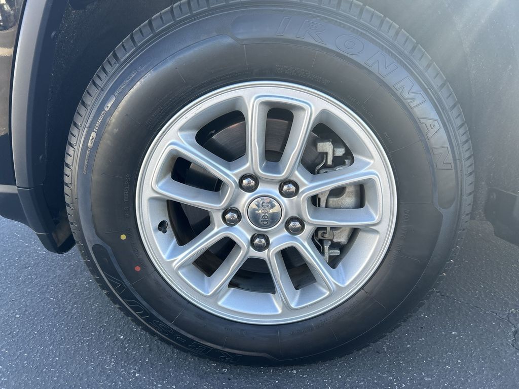 Thumbnail: 2018 Jeep Grand Cherokee - 10