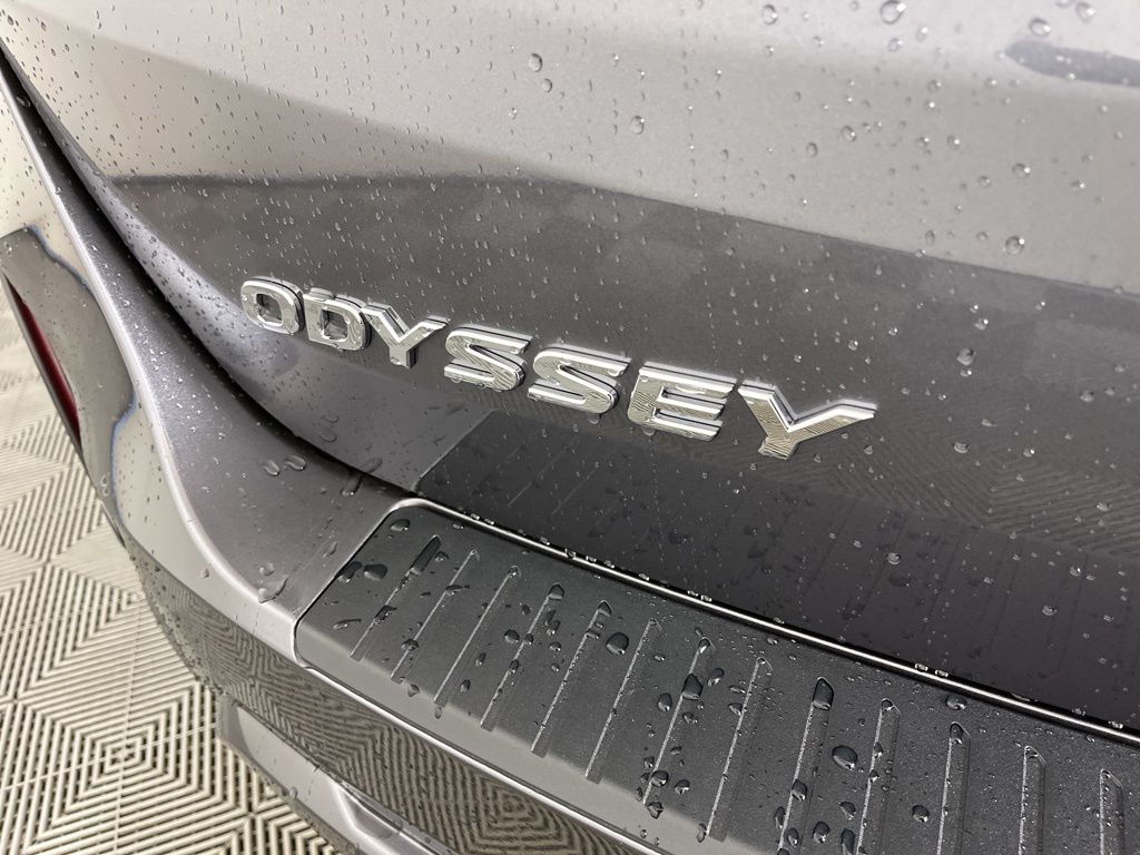 2025 Honda Odyssey Touring 24