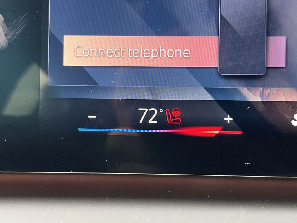 Thumbnail: 2025 BMW 2 Series - 18