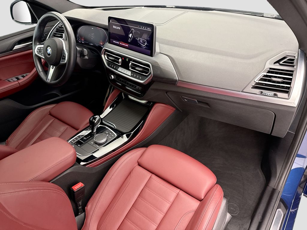 Thumbnail: 2023 BMW X4 - 16