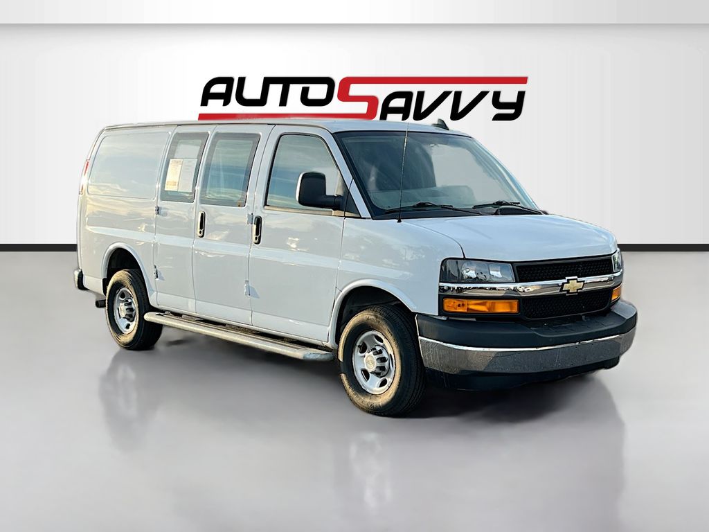 2023 Chevrolet Express 2500 Work Van HD's photo