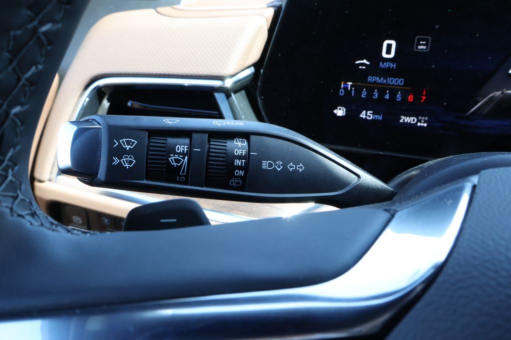 2025 Chevrolet Tahoe High Country 24