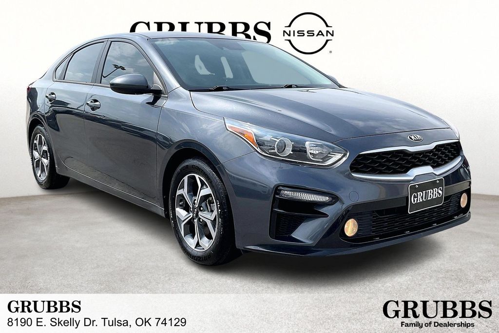 Gravity Gray 2021 Kia Forte LXS FWD Sedan Front-Wheel Drive Continuously Variable Transmission