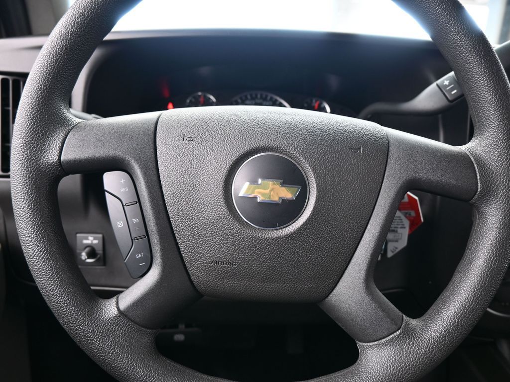 Used 2024 Summit White Chevrolet Work Van image 26