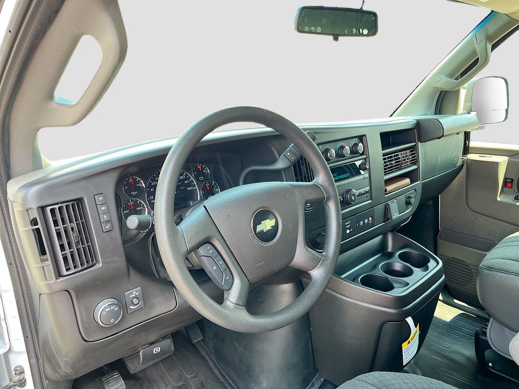 2024 Chevrolet Express 2500 Work Van - 8