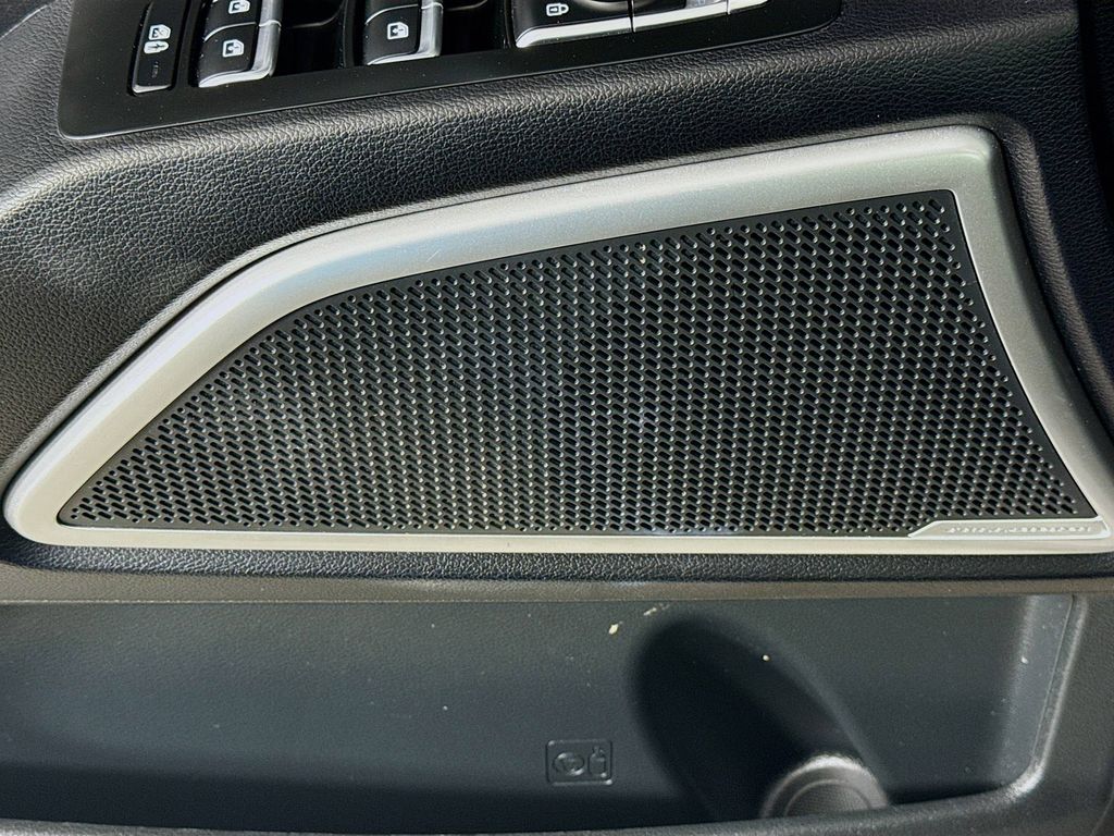 Thumbnail: 2021 Kia Telluride - 19