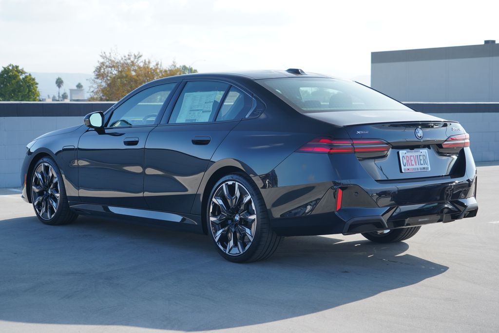 Thumbnail: 2027 BMW 5 Series - 10