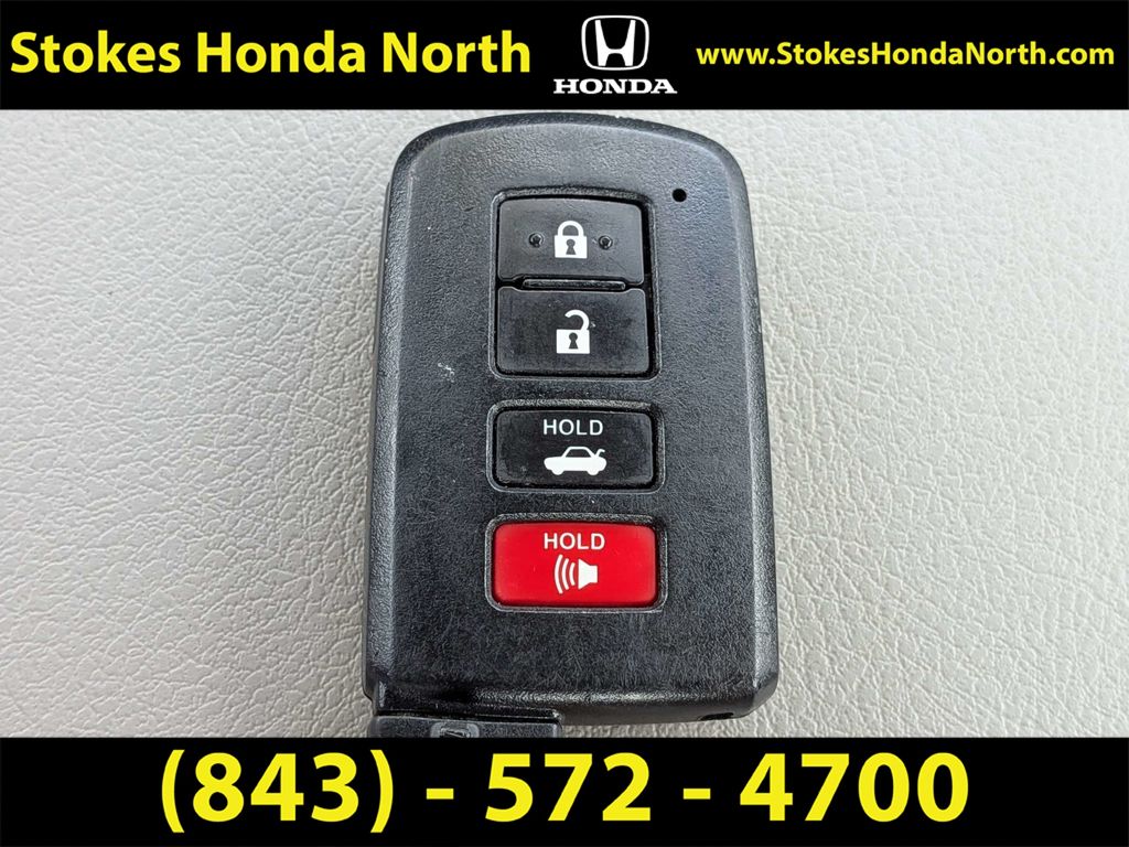 Used 2016 Toyota Camry Hybrid Sedan