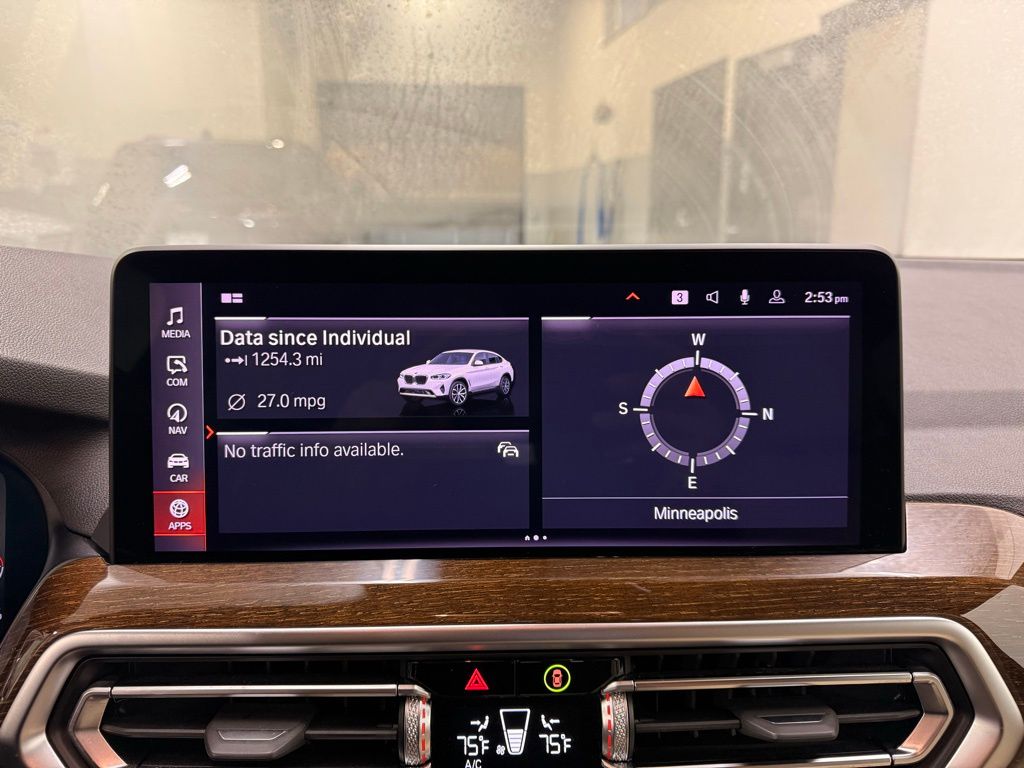 Thumbnail: 2023 BMW X4 - 16