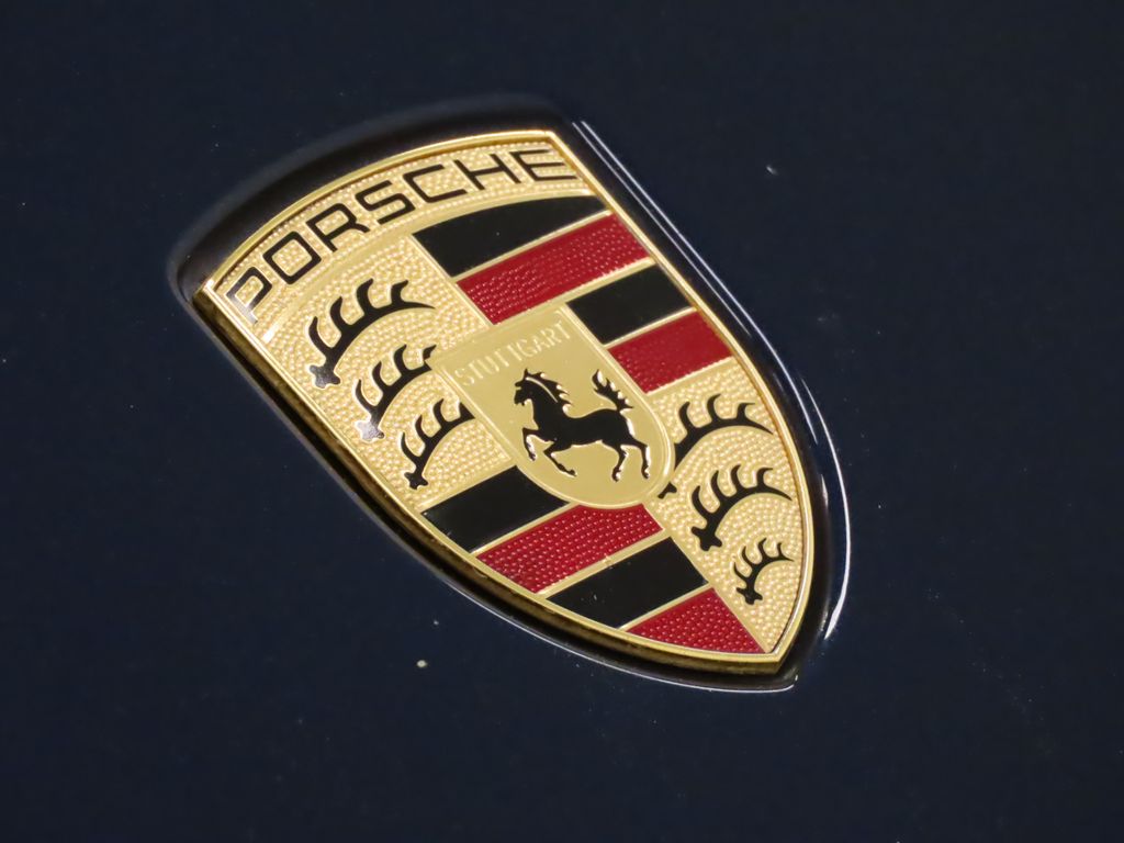 Thumbnail: 2017 Porsche 911 - 13