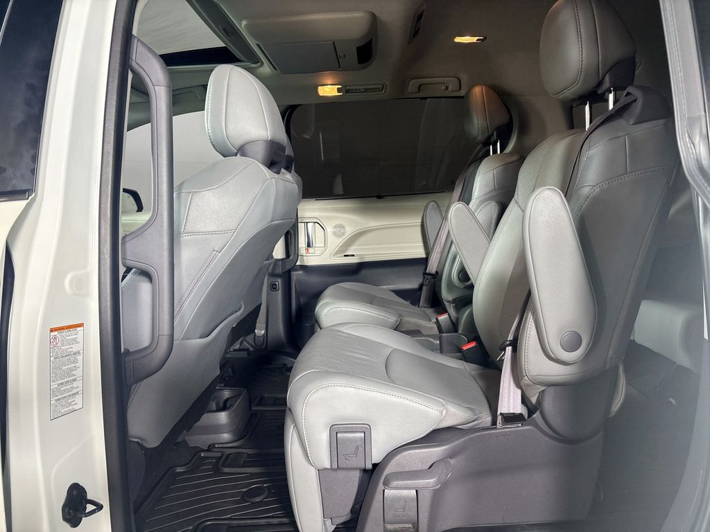 2021 Toyota Sienna Limited
