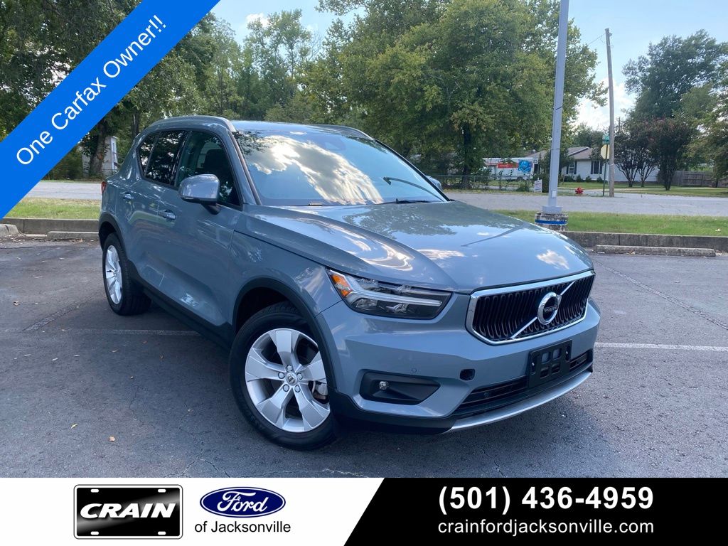 2022 Volvo XC40 T5 Momentum AWD