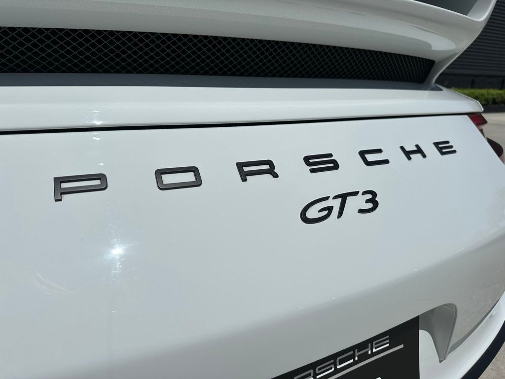 Thumbnail: 2018 Porsche 911 - 14