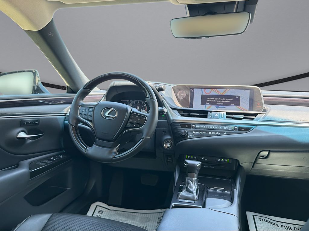 Thumbnail: 2019 Lexus ES - 19