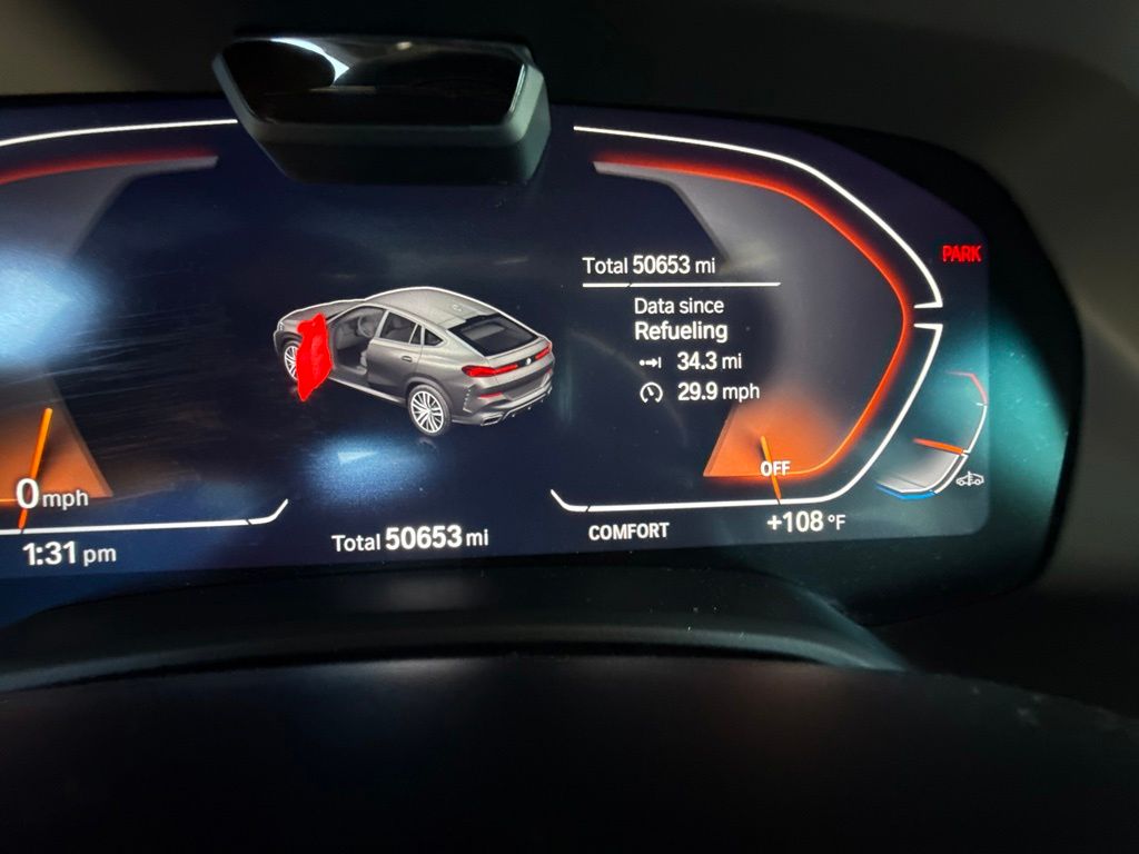 Used 2022 Green BMW xDrive40i image 9