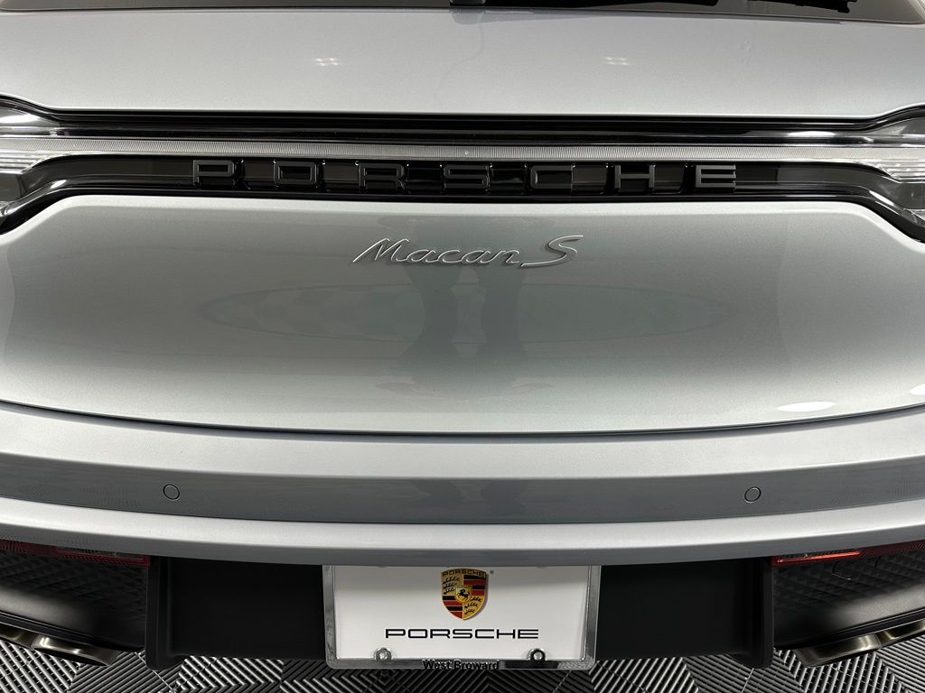 Thumbnail: 2026 Porsche Macan - 14