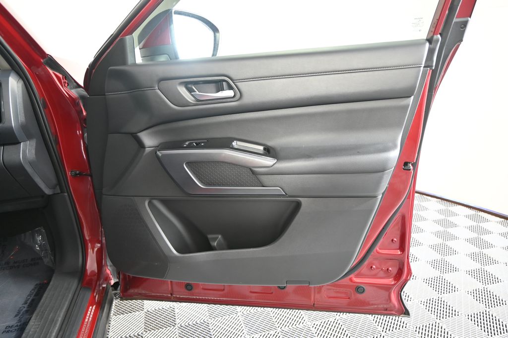2023 Nissan Pathfinder SL - Photo 12