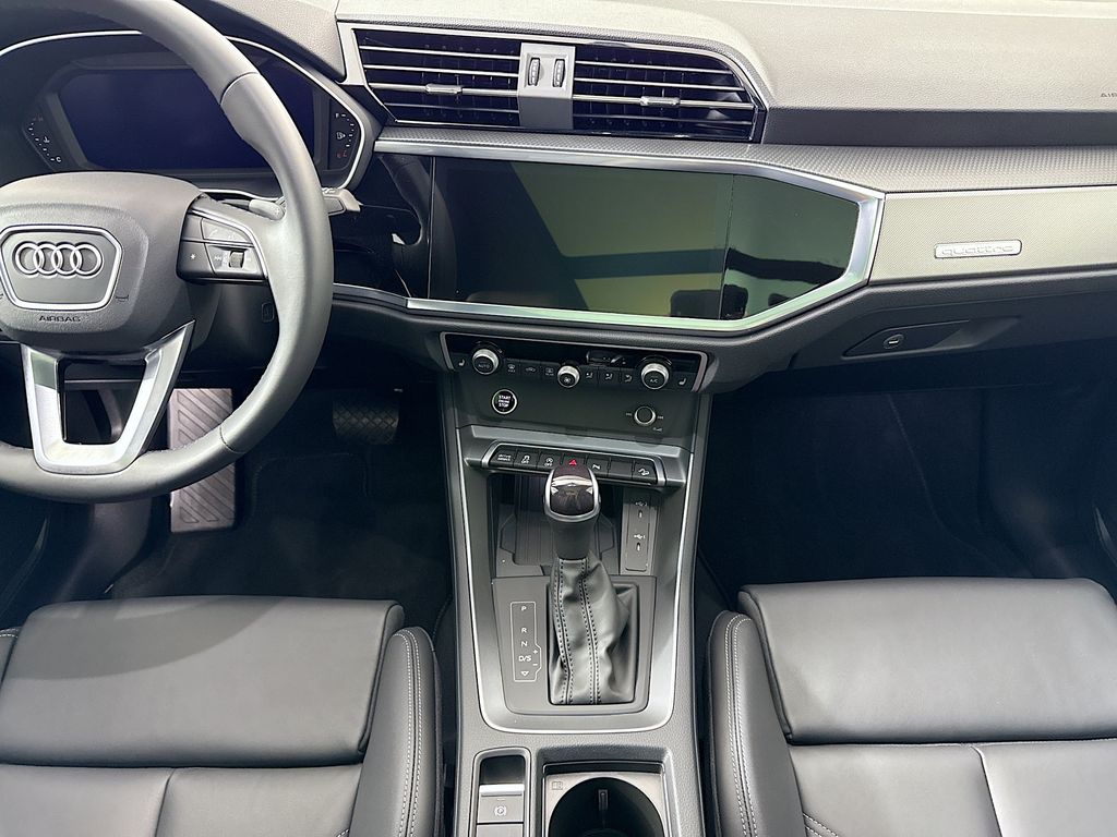 Thumbnail: 2025 Audi Q3 - 14