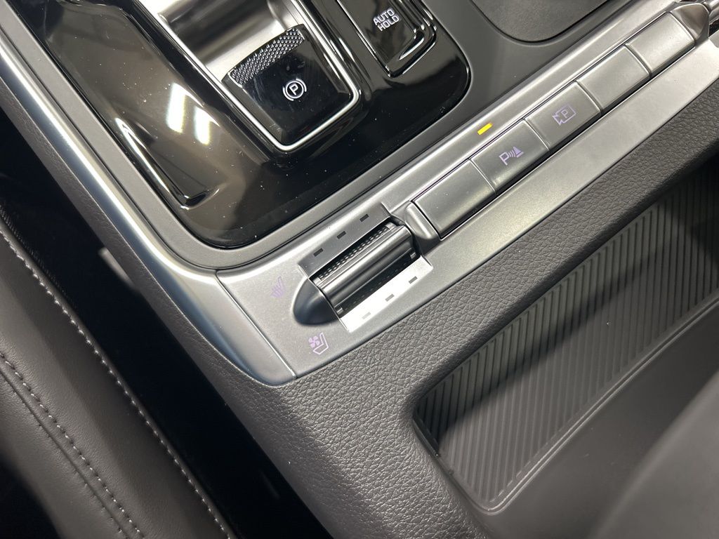 new 2026 Kia Carnival Hybrid car, priced at $1,164,713