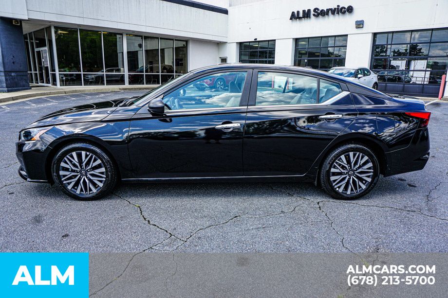 2025 Nissan Altima SV - Photo 7