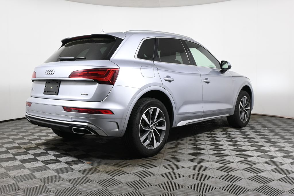 Thumbnail: 2023 Audi Q5 - 7