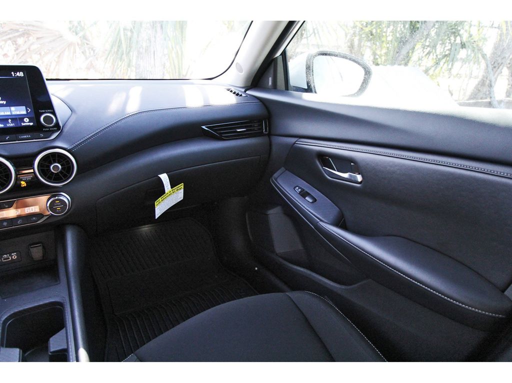 2025 Nissan Sentra SV - 9