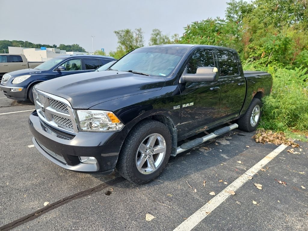 Brilliant Black Crystal Pearlcoat 2010 Dodge RAM 1500 Pickup Truck 5-Speed Automatic