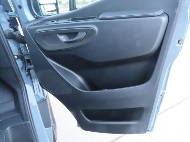 Thumbnail: 2025 Mercedes-Benz Sprinter - 24