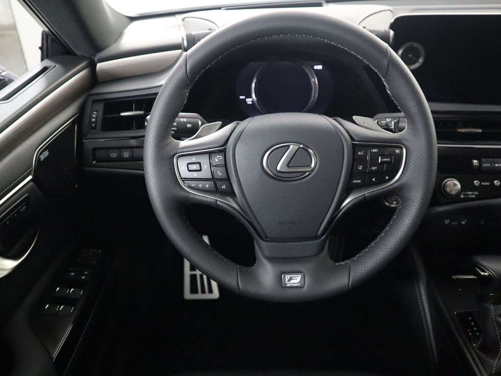 2024 Lexus ES Hybrid 300h F Sport 10