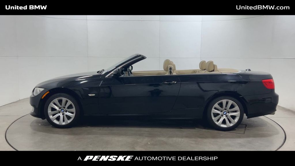 Thumbnail: 2011 BMW 3 Series - 5