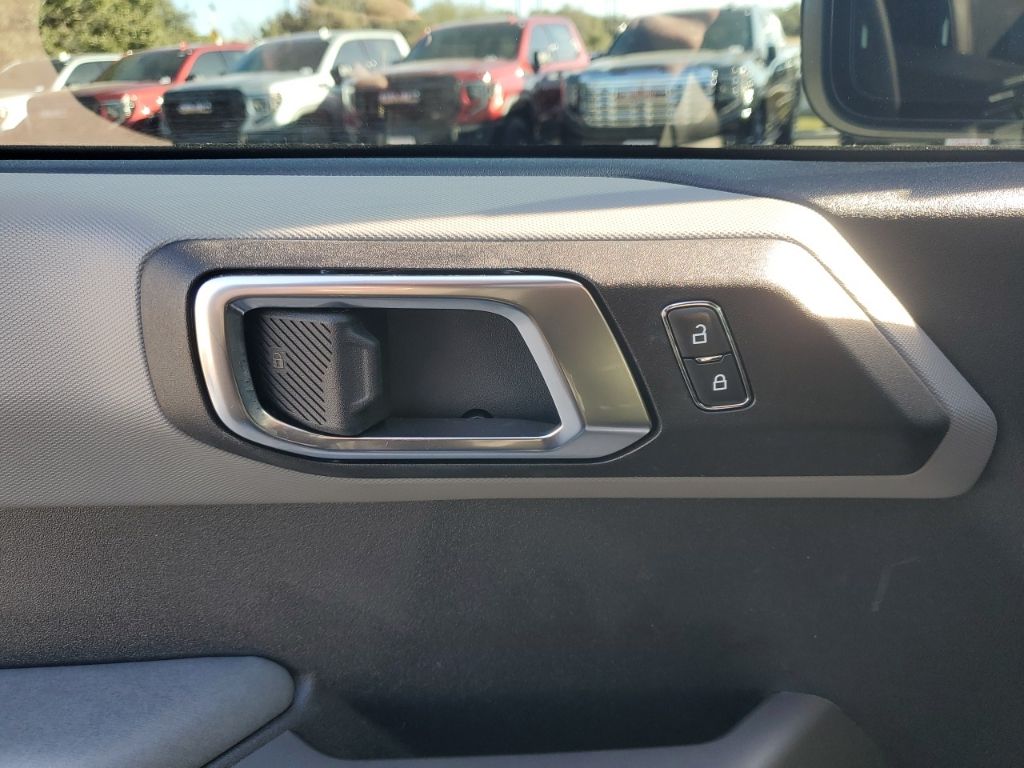 Used Car 2022 Ford Bronco  Black Diamond For Sale Under $40,000 In Austin, Texas