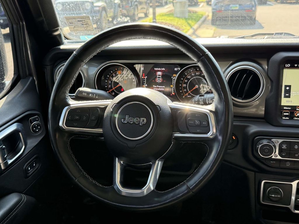 Used 2022 Gray Jeep Unlimited Sahara image 19
