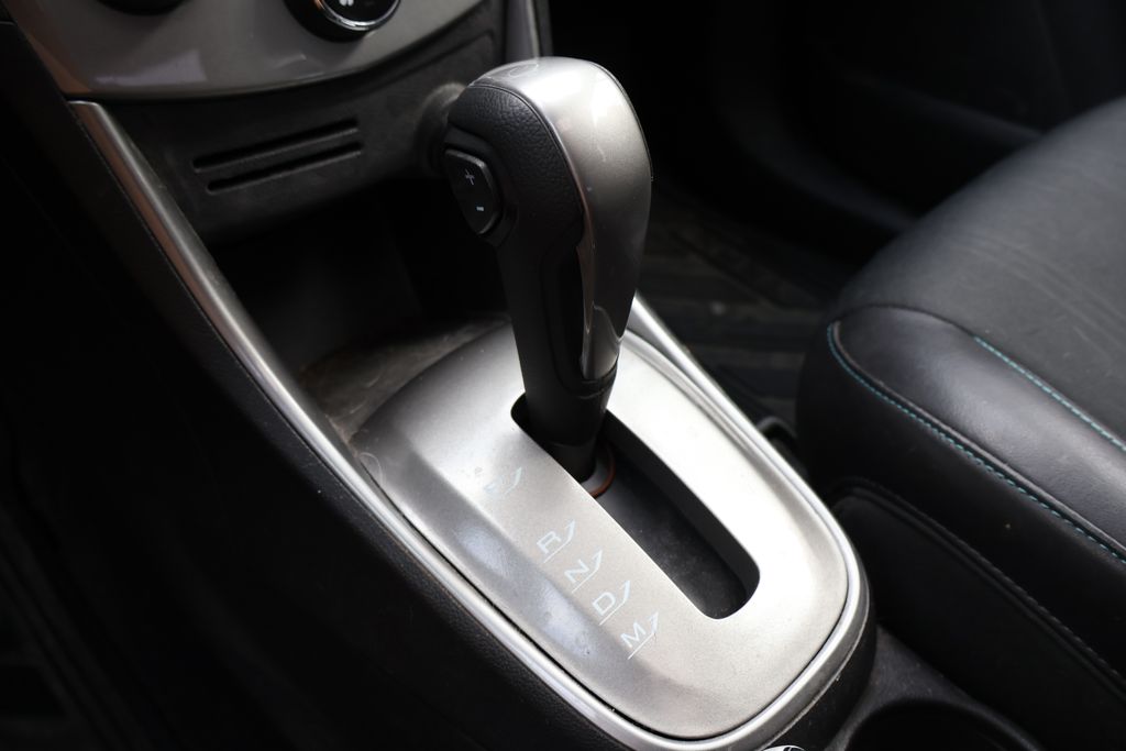 Thumbnail: 2015 Chevrolet Trax - 24